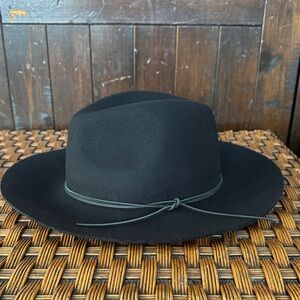 Wool Brimmed Black Hat